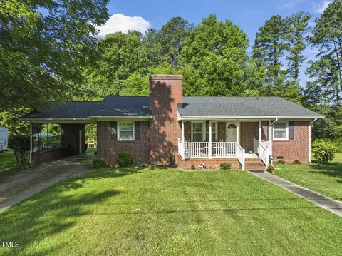 104 Mansion Dr, Clarksville, VA 23927
