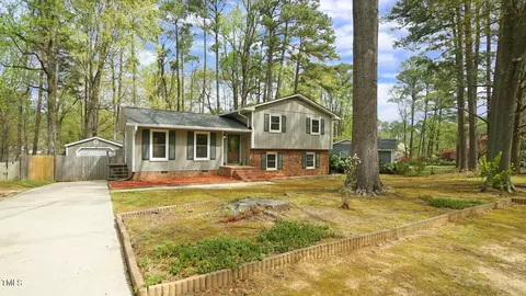 1116 Manchester Dr, Cary, NC 27511