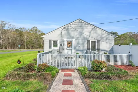 76 E Carthage St, Bennett, NC 27208 photo 22