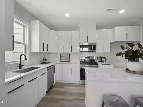Kitchen - 2114 Titanium Rock Rd, Durham, NC 27704 photo 4 of 5