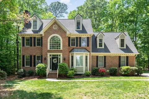 5208 Linksland Dr, Holly Springs, NC 27540