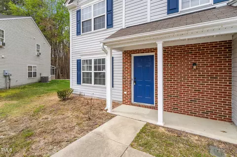 9 Esterbrook Ct, Durham, NC 27703 photo 4