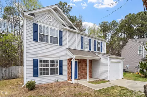 9 Esterbrook Ct, Durham, NC 27703 photo 2