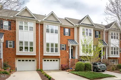 207 Rose Walk Ln, Carrboro, NC 27510