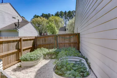 520 Crossview Ln, Durham, NC 27703 photo 31