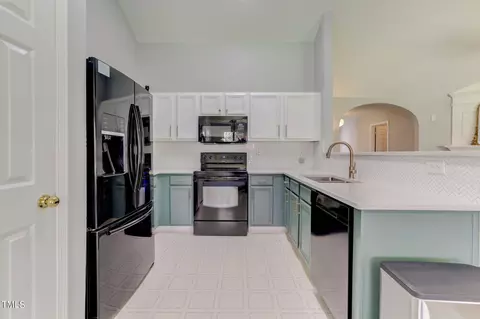 520 Crossview Ln, Durham, NC 27703 photo 13