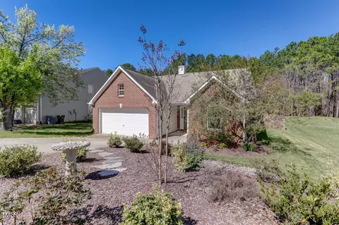 520 Crossview Ln, Durham, NC 27703