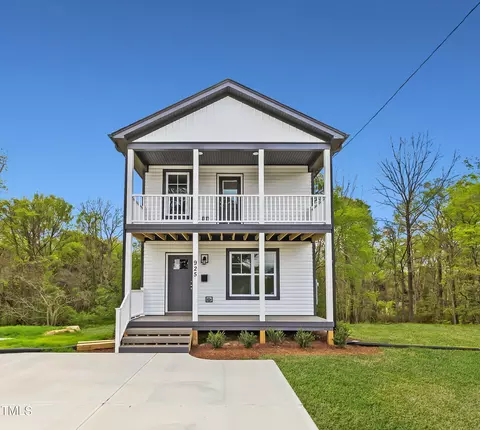 925 S Main St, Louisburg, NC 27549