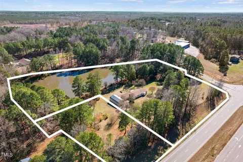 51 S Lake Lodge Rd Ext, Henderson, NC 27537