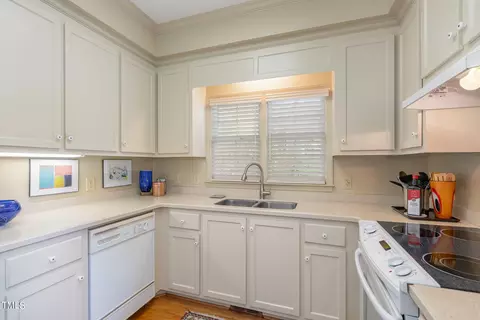 8 Whitburn Pl, Durham, NC 27705 photo 15