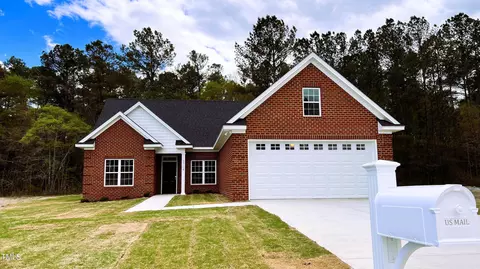 3704 Greystone Dr, Rocky Mount, NC 27804