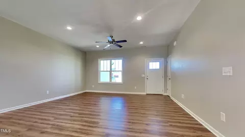 722 Maple Ave, Dunn, NC 28334 photo 3