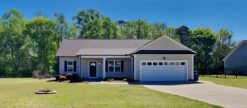 722 Maple Ave, Dunn, NC 28334 photo 1