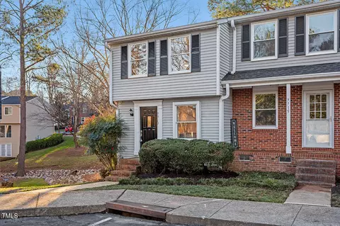 7713 Kingsberry Ct, Raleigh, NC 27615