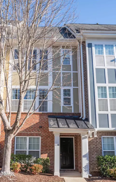 134 Dove Cottage Ln, Cary, NC 27519