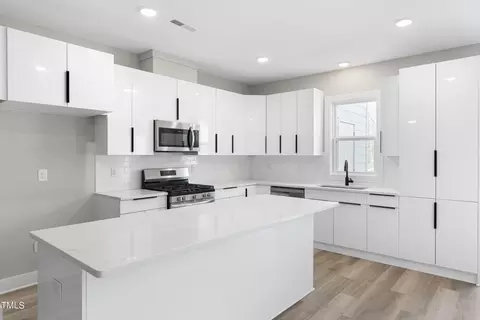 2011 Titanium Rock Rd, Durham, NC 27704 photo 7