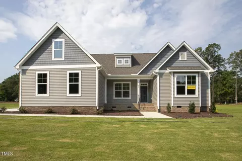 60 Rising Star Dr, Clayton, NC 27520