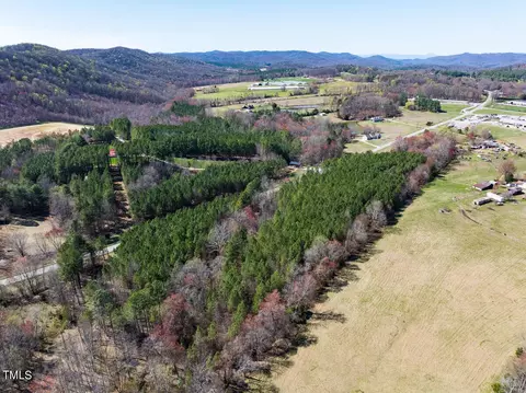 6342 Wilkesboro Hwy, Union Grove, NC 28689