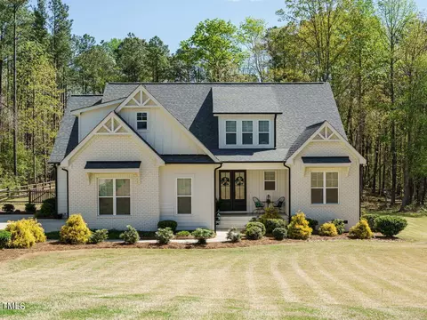 252 Saintsbury Pl, Sanford, NC 27332