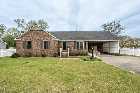 112 James Dr, Selma, NC 27576