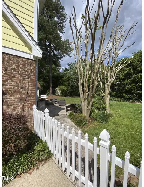 2000 Cayuga Pl, Raleigh, NC 27612 photo 9