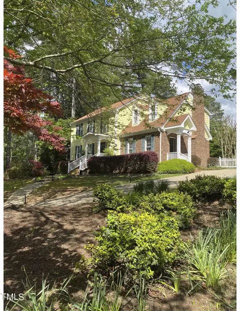 2000 Cayuga Pl, Raleigh, NC 27612 photo 3