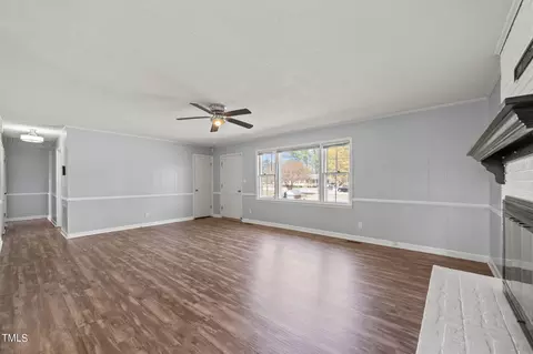 129 Red Robin Dr, Dunn, NC 28334 photo 5