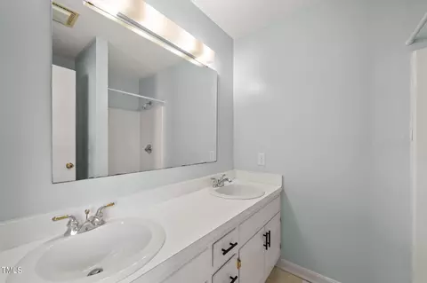 129 Red Robin Dr, Dunn, NC 28334 photo 17