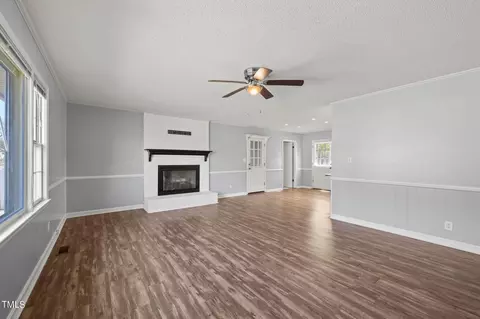 129 Red Robin Dr, Dunn, NC 28334 photo 7
