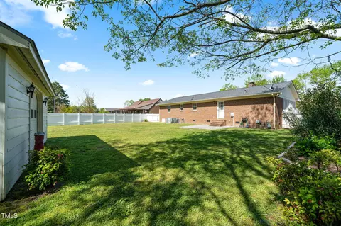 129 Red Robin Dr, Dunn, NC 28334 photo 25