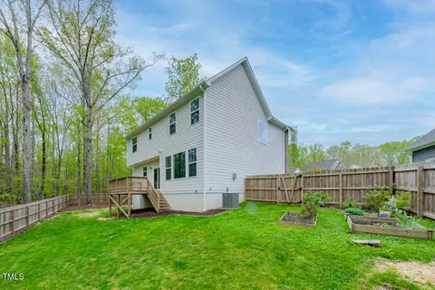 17 Persimmon Ct, Durham, NC 27712 photo 4