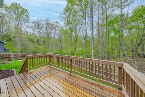 17 Persimmon Ct, Durham, NC 27712 photo 2