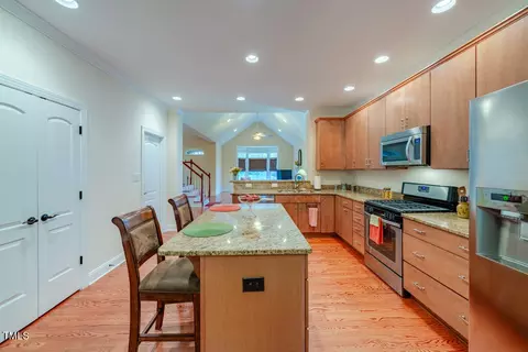 8614 Eagle View Dr, Durham, NC 27713 photo 11