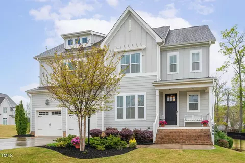 2036 Braeburn Dr, Apex, NC 27539