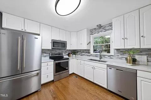 3152 Morningside Dr, Raleigh, NC 27607 photo 7