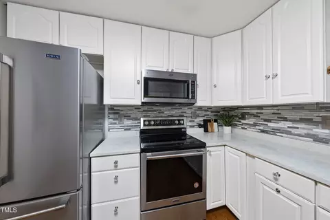 3152 Morningside Dr, Raleigh, NC 27607 photo 6