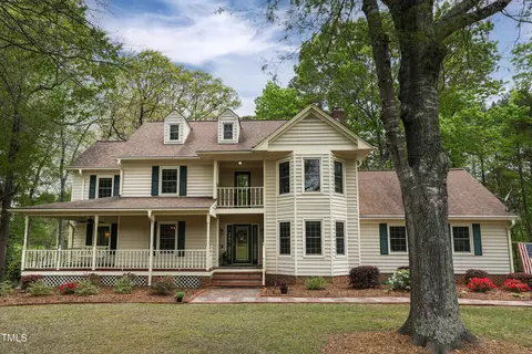 7504 Catawba Springs Dr, Apex, NC 27539