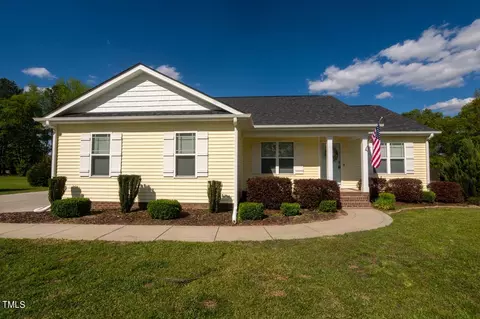 151 New Pine Ln, Clinton, NC 28328