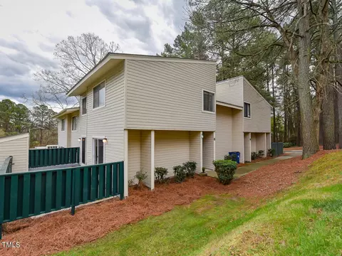 4700 Walden Pond Dr #A, Raleigh, NC 27604