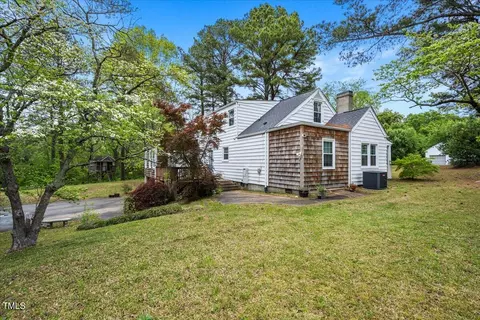 320 S 2nd St, Smithfield, NC 27577 photo 4