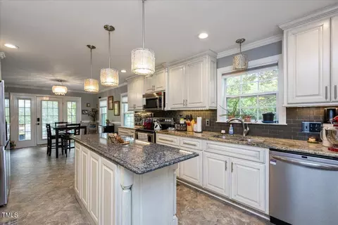 320 S 2nd St, Smithfield, NC 27577 photo 17