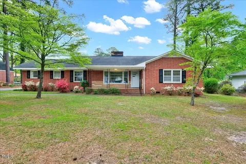 1113 S First St, Smithfield, NC 27577