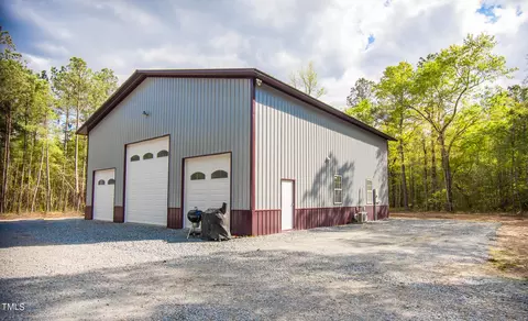 161 River Dance Ln, Autryville, NC 28318