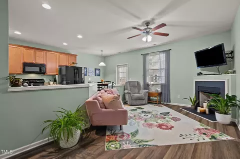 229 Grindstone Dr, Apex, NC 27502 photo 4
