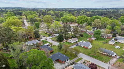 906 Forest Dr, Garner, NC 27529 photo 9