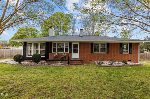 906 Forest Dr, Garner, NC 27529 photo 3