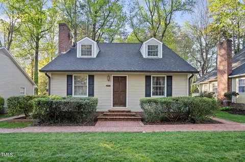 4 White Oak St, Elon, NC 27244