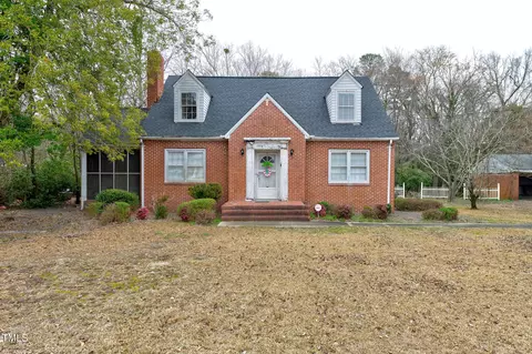 1504 N Bragg, Spring Lake, NC 28390