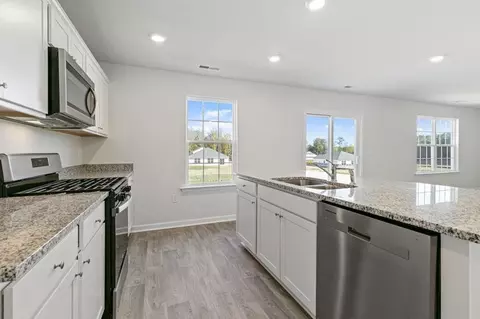 147 Palm Dr, Sanford, NC 27332