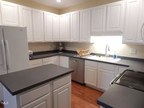 76 Grapevine Trl, Durham, NC 27707 photo 3